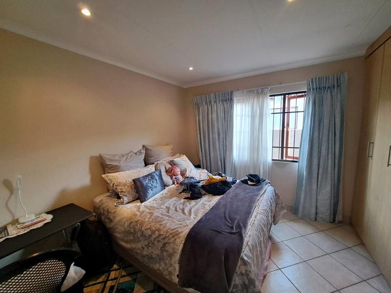 To Let 2 Bedroom Property for Rent in Thatchfield Gauteng