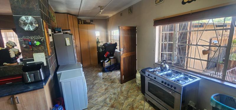 3 Bedroom Property for Sale in Mountain View Gauteng