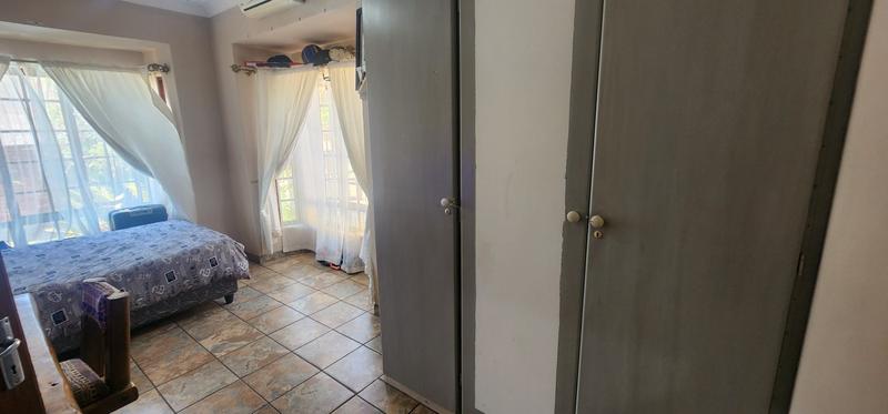 3 Bedroom Property for Sale in Mountain View Gauteng