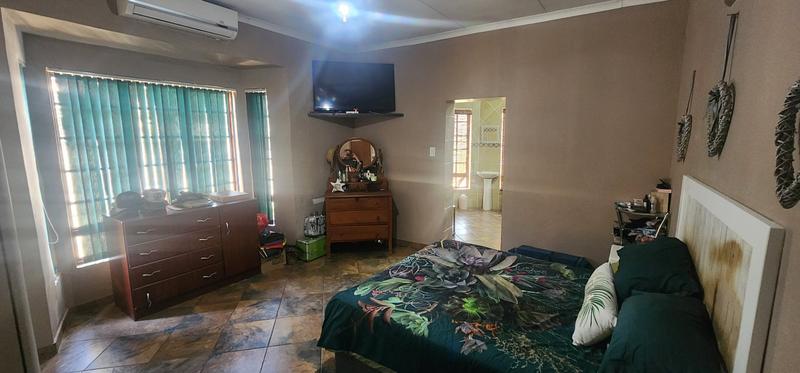 3 Bedroom Property for Sale in Mountain View Gauteng