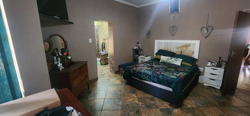 3 Bedroom Property for Sale in Mountain View Gauteng