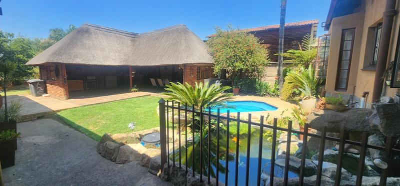 3 Bedroom Property for Sale in Mountain View Gauteng