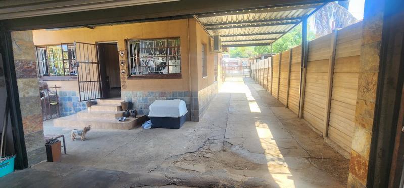 3 Bedroom Property for Sale in Mountain View Gauteng