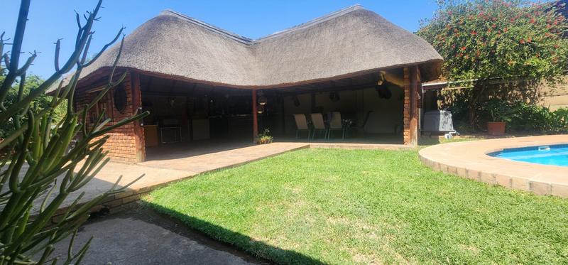 3 Bedroom Property for Sale in Mountain View Gauteng