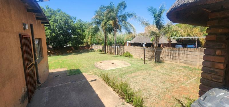 3 Bedroom Property for Sale in Mountain View Gauteng