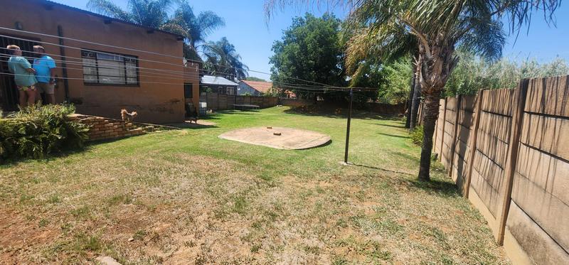 3 Bedroom Property for Sale in Mountain View Gauteng