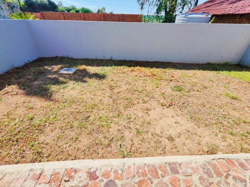 To Let 2 Bedroom Property for Rent in Norscot Gauteng