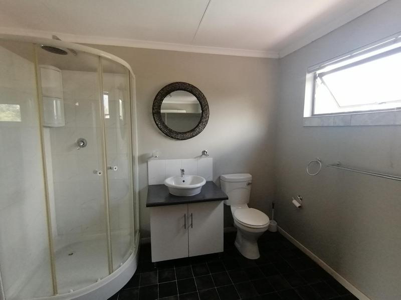 To Let 1 Bedroom Property for Rent in Florida Glen Gauteng