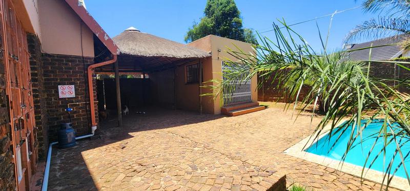 6 Bedroom Property for Sale in Freeway Park Gauteng