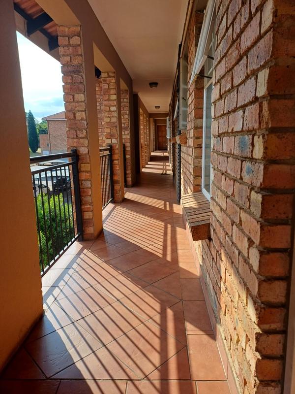 To Let 2 Bedroom Property for Rent in Heuweloord Gauteng