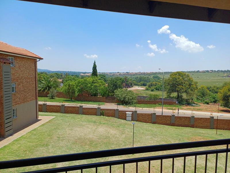 To Let 2 Bedroom Property for Rent in Heuweloord Gauteng