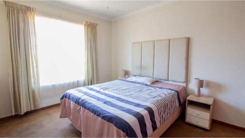 To Let 2 Bedroom Property for Rent in Heuweloord Gauteng