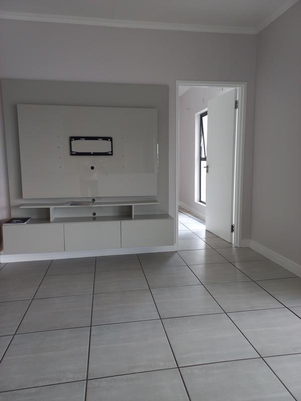 To Let 1 Bedroom Property for Rent in Waterfall Gauteng