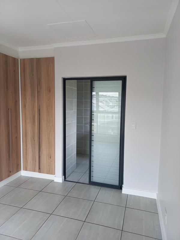 To Let 1 Bedroom Property for Rent in Waterfall Gauteng