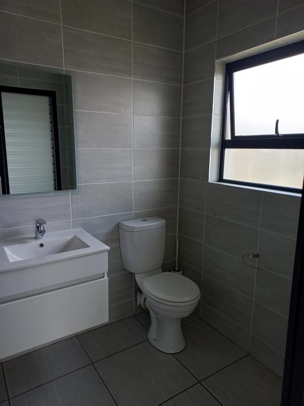 To Let 1 Bedroom Property for Rent in Waterfall Gauteng