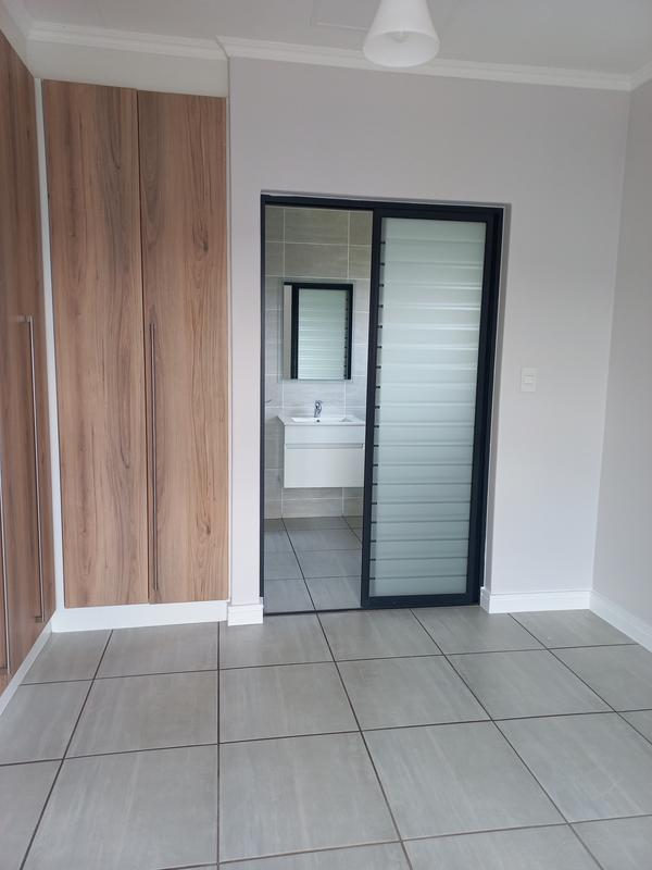 To Let 1 Bedroom Property for Rent in Waterfall Gauteng