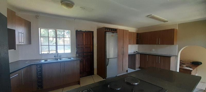 To Let 4 Bedroom Property for Rent in The Reeds Gauteng