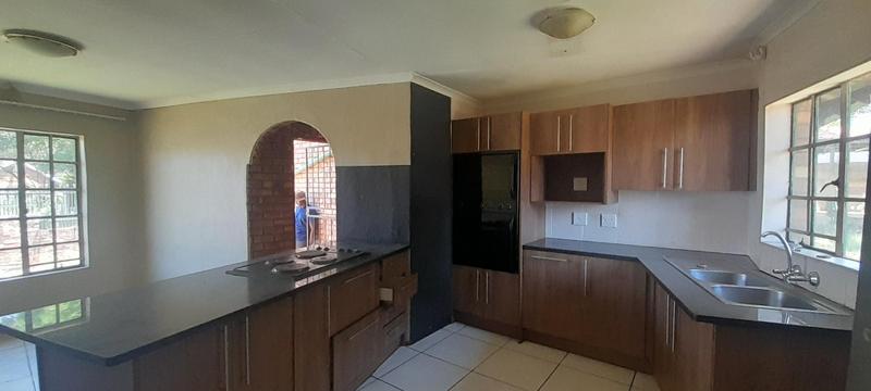 To Let 4 Bedroom Property for Rent in The Reeds Gauteng