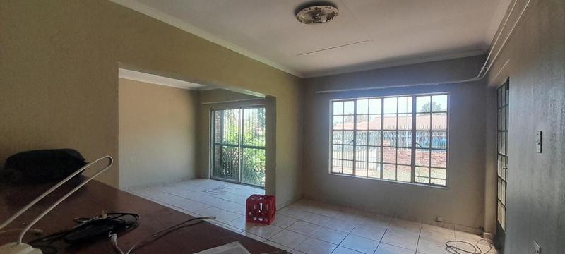 To Let 4 Bedroom Property for Rent in The Reeds Gauteng