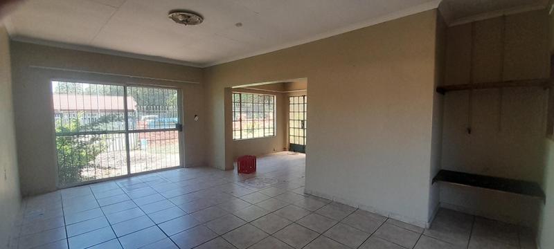 To Let 4 Bedroom Property for Rent in The Reeds Gauteng