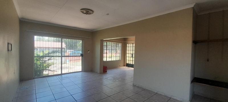 To Let 4 Bedroom Property for Rent in The Reeds Gauteng