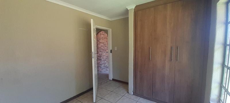 To Let 4 Bedroom Property for Rent in The Reeds Gauteng