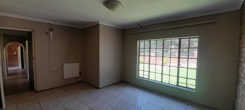 To Let 4 Bedroom Property for Rent in The Reeds Gauteng