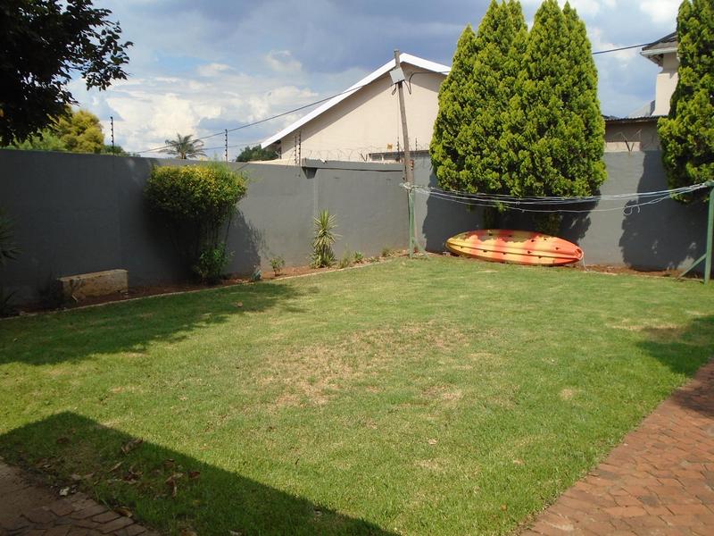 2 Bedroom Property for Sale in Westdene Gauteng