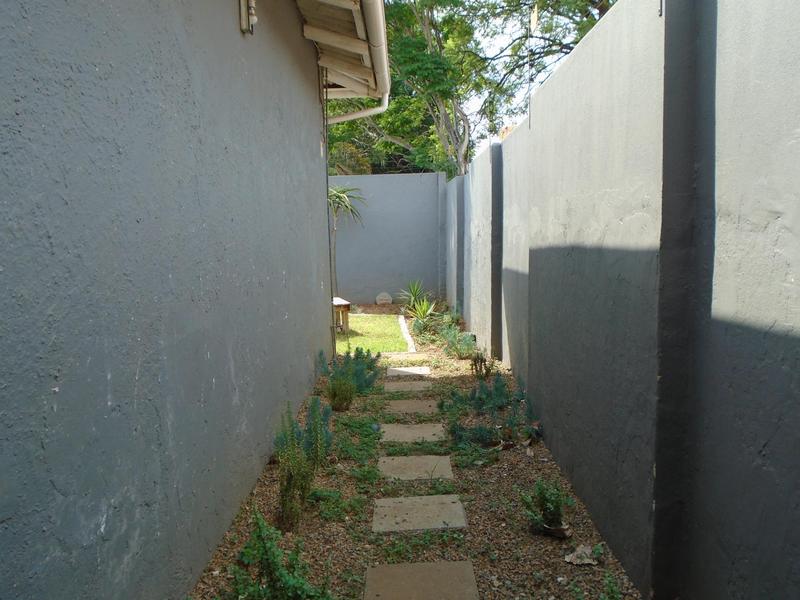 2 Bedroom Property for Sale in Westdene Gauteng