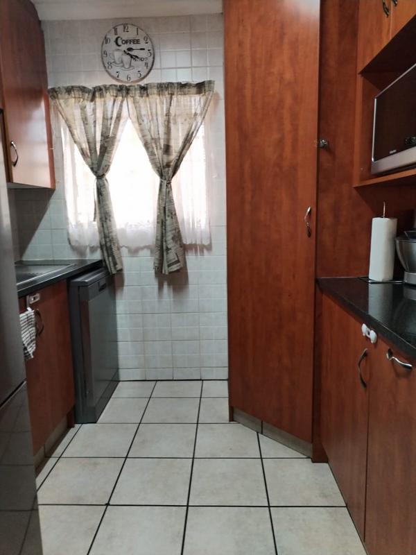 3 Bedroom Property for Sale in Annlin Gauteng