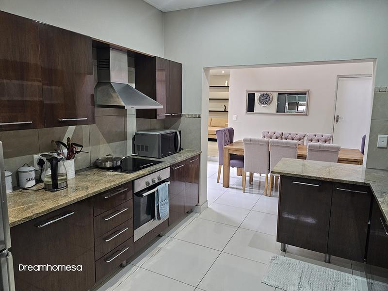 To Let 3 Bedroom Property for Rent in Bryanston Gauteng