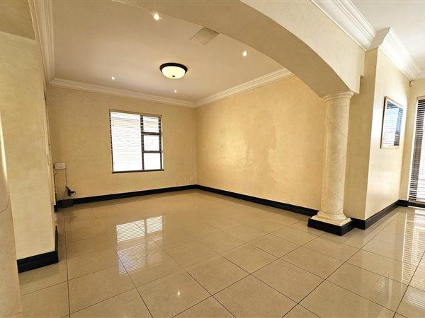 To Let 4 Bedroom Property for Rent in Morningside Gauteng