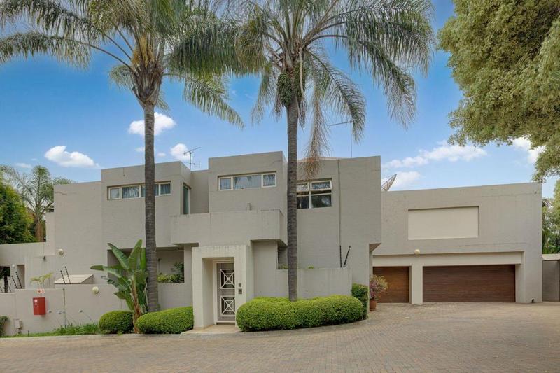 To Let 5 Bedroom Property for Rent in Sandown Gauteng