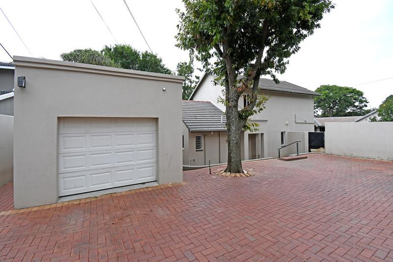 To Let 2 Bedroom Property for Rent in Beverley Gardens Gauteng