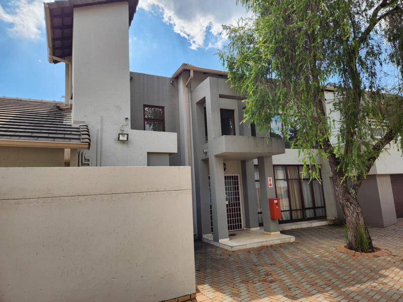 20 Bedroom Property for Sale in Waterkloof Ridge Gauteng