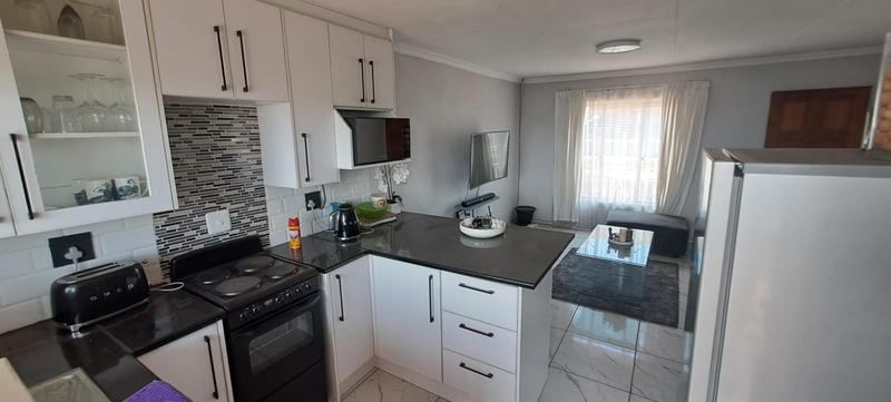 2 Bedroom Property for Sale in Elspark Gauteng