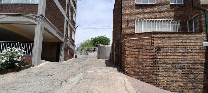 To Let 2 Bedroom Property for Rent in Primrose Hill Gauteng