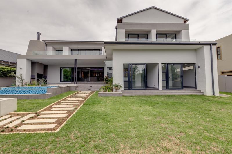 5 Bedroom Property for Sale in Waterfall Country Estate Gauteng