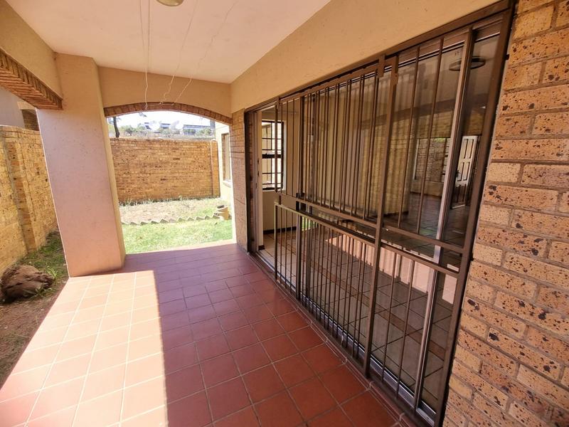 To Let 3 Bedroom Property for Rent in Erand Gardens Gauteng