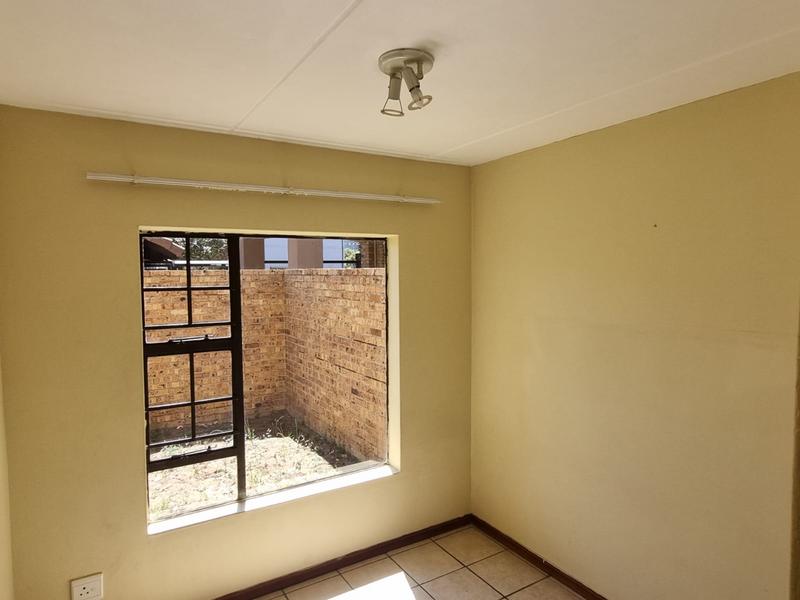 To Let 3 Bedroom Property for Rent in Erand Gardens Gauteng