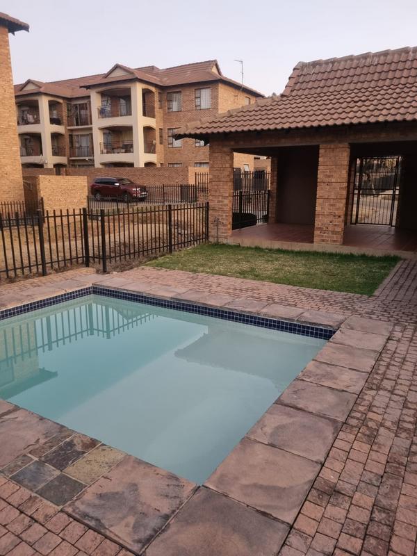 To Let 3 Bedroom Property for Rent in Erand Gardens Gauteng