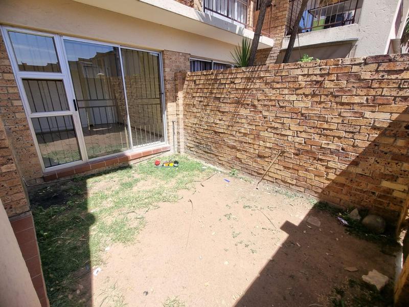 To Let 3 Bedroom Property for Rent in Erand Gardens Gauteng