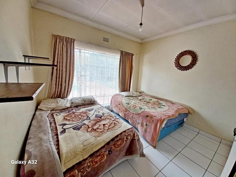 3 Bedroom Property for Sale in Clayville Gauteng