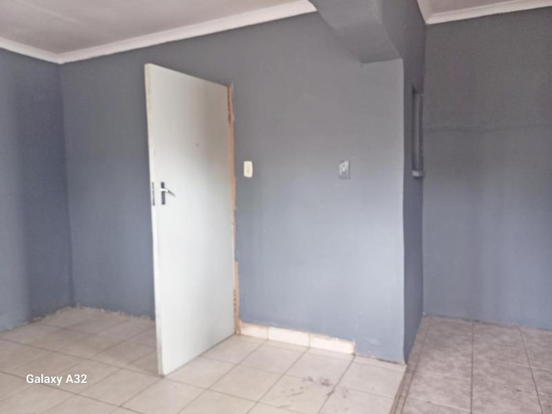 3 Bedroom Property for Sale in Clayville Gauteng