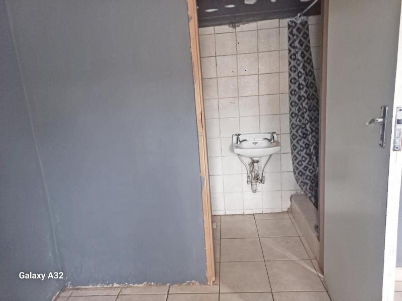 3 Bedroom Property for Sale in Clayville Gauteng