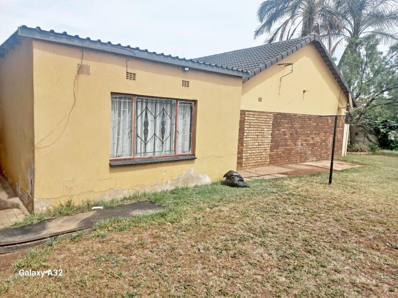 3 Bedroom Property for Sale in Clayville Gauteng