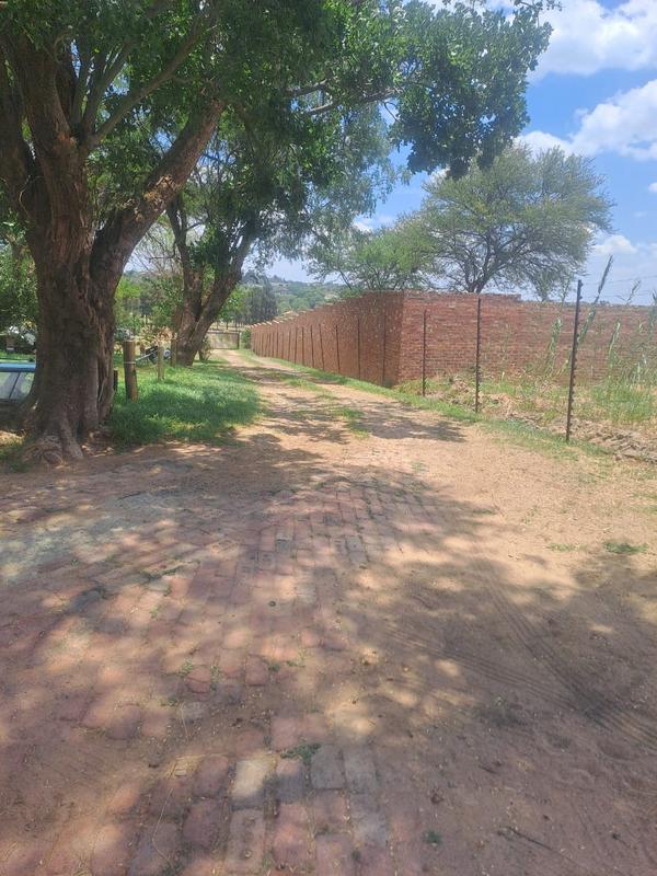 4 Bedroom Property for Sale in Mnandi Gauteng