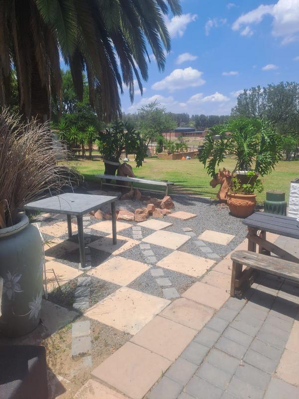 4 Bedroom Property for Sale in Mnandi Gauteng