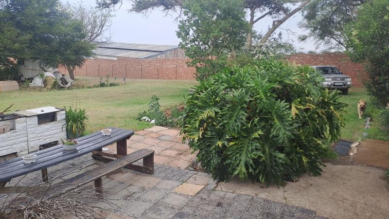 4 Bedroom Property for Sale in Mnandi Gauteng