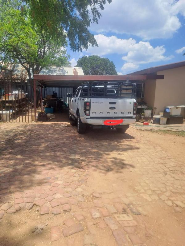 4 Bedroom Property for Sale in Mnandi Gauteng